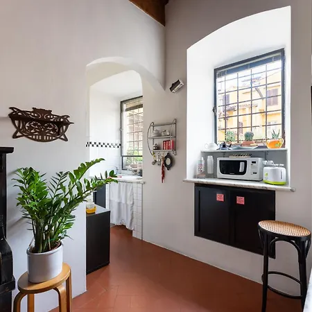 Apartment Bombarde - Flo *